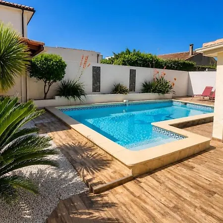 Vila Sauvignon Clim Piscine Wifi Sérignan